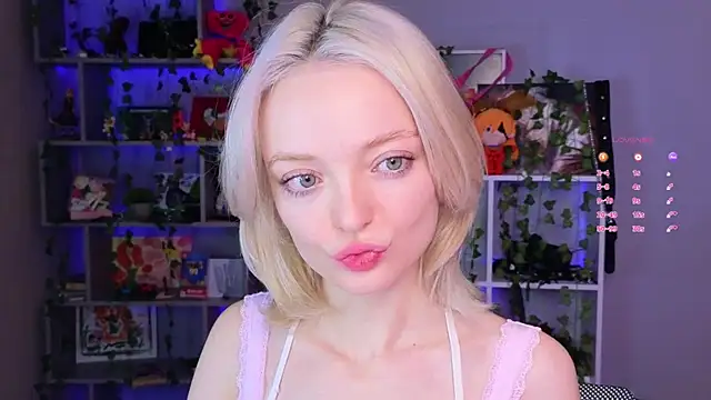 Snapshot of ShizukaBlanche chatting on October 2025 03:04:02 AM ShizukaBlanche online show from October 2025 03:04:02 AM