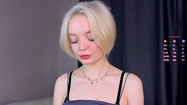 Snapshot of ShizukaBlanche chatting on October 2025 03:06:02 AM ShizukaBlanche online show from October 2025 03:06:02 AM