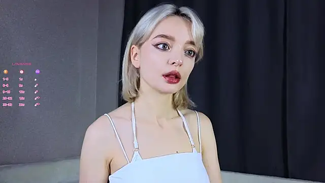 Snapshot of ShizukaBlanche chatting on October 2025 03:07:02 AM ShizukaBlanche online show from October 2025 03:07:02 AM