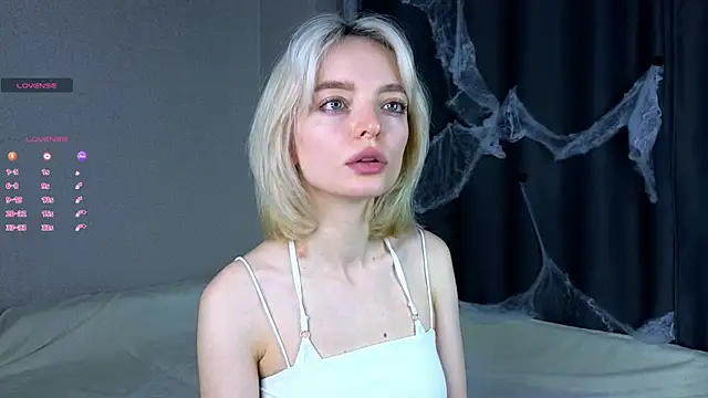 Snapshot of ShizukaBlanche chatting on November 2025 03:19:01 AM ShizukaBlanche online show from November 2025 03:19:01 AM