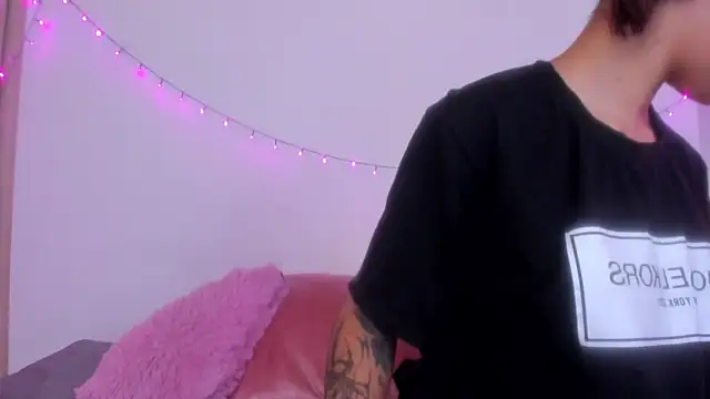 Abby roussee online show from November 2025 09:25:01 PM