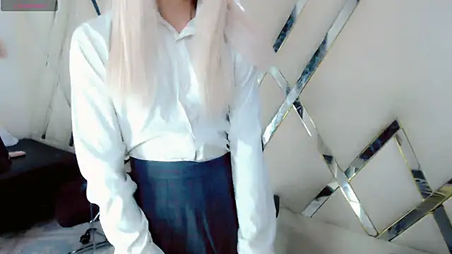 Ambervalentinn01 online show from September 2025 02:38:01 PM