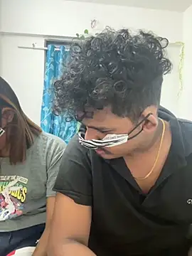 Snapshot of Cutie_Shruti chatting on November 2025 06:52:02 PM Cutie Shruti online show from November 2025 06:52:02 PM