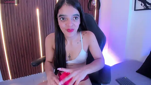 Sophia Blazee online show from October 2025 07:42:02 PM