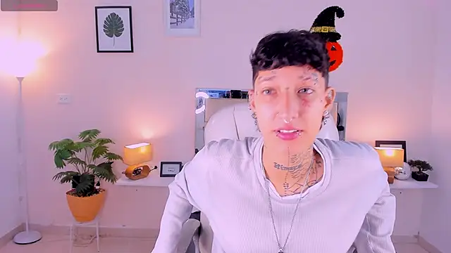 Luci Rose online show from October 2025 02:14:02 PM