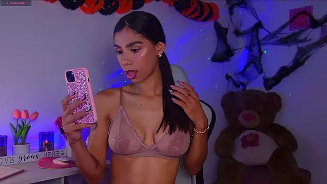 BrunetteAdams001 online show from October 2025 05:20:02 AM