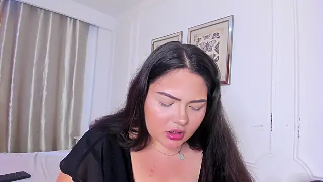 Snapshot of Tessa_Sinclaire chatting on September 2025 08:24:02 PM Tessa Sinclaire online show from September 2025 08:24:02 PM