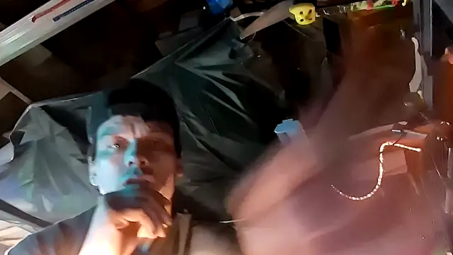 Snapshot of twistafatpipe chatting on September 2025 11:37:01 AM twistafatpipe online show from September 2025 11:37:01 AM