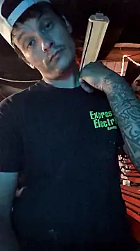 Snapshot of twistafatpipe chatting on October 2025 11:33:01 PM twistafatpipe online show from October 2025 11:33:01 PM