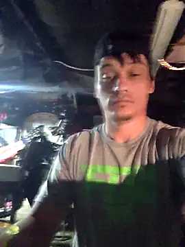 Snapshot of twistafatpipe chatting on October 2025 07:56:01 PM twistafatpipe online show from October 2025 07:56:01 PM