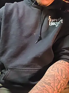 Snapshot of twistafatpipe chatting on October 2025 08:02:02 AM twistafatpipe online show from October 2025 08:02:02 AM