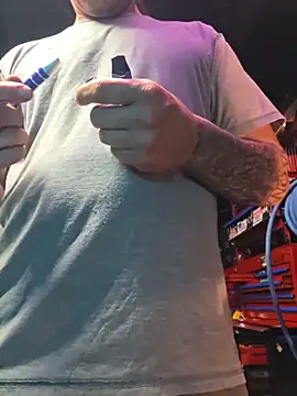 Snapshot of twistafatpipe chatting on October 2025 07:29:01 AM twistafatpipe online show from October 2025 07:29:01 AM