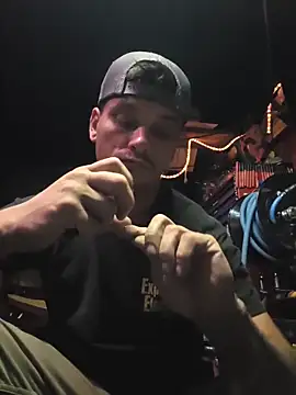 Snapshot of twistafatpipe chatting on October 2025 02:56:02 AM twistafatpipe online show from October 2025 02:56:02 AM