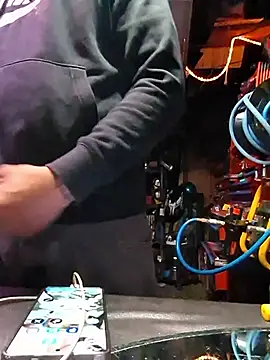 Snapshot of twistafatpipe chatting on October 2025 09:43:01 AM twistafatpipe online show from October 2025 09:43:01 AM