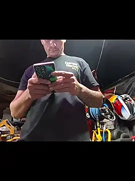 Snapshot of twistafatpipe chatting on October 2025 11:27:01 PM twistafatpipe online show from October 2025 11:27:01 PM