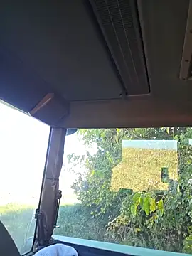 Snapshot of twistafatpipe chatting on October 2025 04:36:02 PM twistafatpipe online show from October 2025 04:36:02 PM