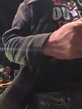 Snapshot of twistafatpipe chatting on November 2025 07:49:02 PM twistafatpipe online show from November 2025 07:49:02 PM