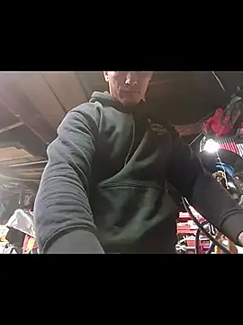 Snapshot of twistafatpipe chatting on November 2025 07:19:02 AM twistafatpipe online show from November 2025 07:19:02 AM