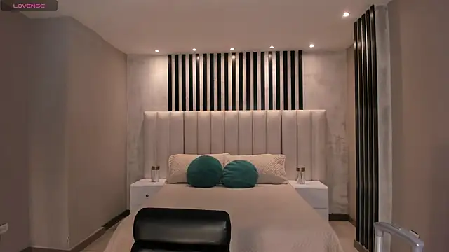 Snapshot of NataliaGaret chatting on September 2025 11:21:01 PM NataliaGaret online show from September 2025 11:21:01 PM