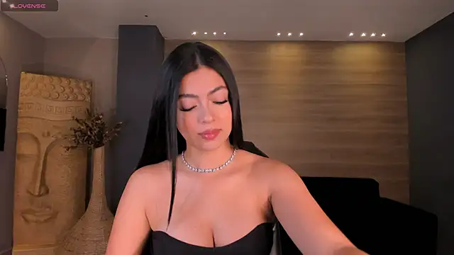 Snapshot of NataliaGaret chatting on October 2025 03:10:02 AM NataliaGaret online show from October 2025 03:10:02 AM