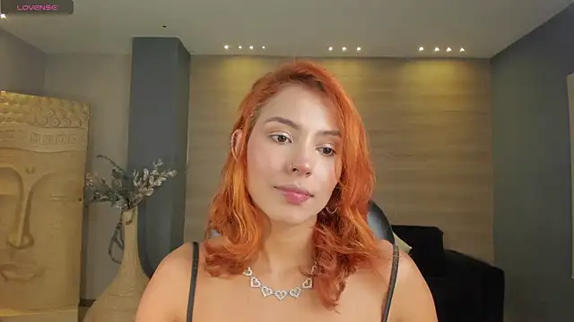 Snapshot of AmberColors_ chatting on October 2025 07:33:02 PM AmberColors online show from October 2025 07:33:02 PM