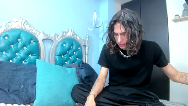 LUAUS18 online show from September 2025 04:34:02 AM