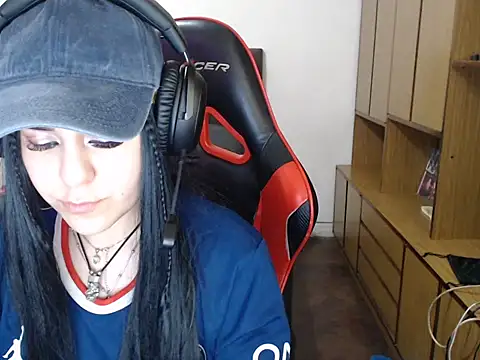 Snapshot of bluegoddessstoned chatting on September 2025 02:35:01 AM bluegoddessstoned online show from September 2025 02:35:01 AM