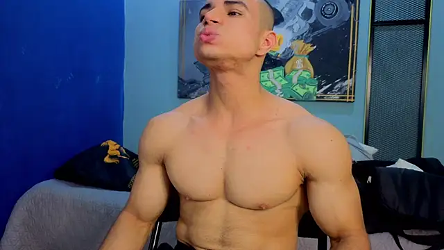 Snapshot of DylanGuss chatting on November 2025 08:11:02 PM DylanGuss online show from November 2025 08:11:02 PM