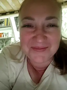 Kiss Eva online show from October 2025 07:12:02 PM