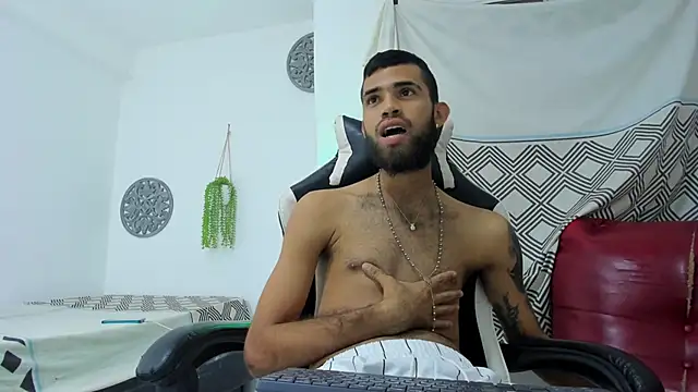 adri sexboy229 online show from October 2025 06:34:01 AM