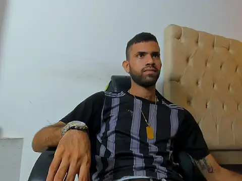 adri sexboy229 online show from November 2025 01:05:02 AM