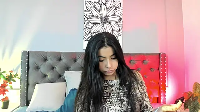 sophiielust online show from September 2025 02:16:01 PM