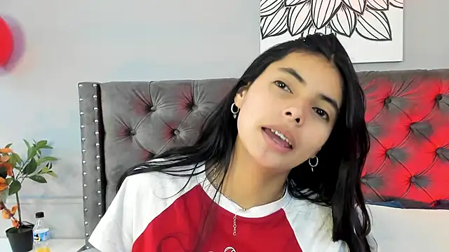 sophiielust online show from September 2025 01:35:02 PM