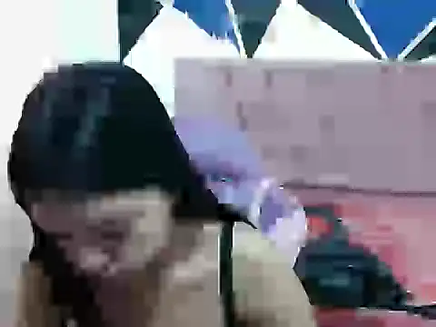 Snapshot of shy_luna18 chatting on October 2025 12:27:02 PM shy luna18 online show from October 2025 12:27:02 PM