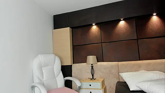 CandelaMartineez online show from October 2025 06:41:02 PM