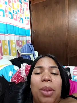 Snapshot of CloeeHills_ chatting on October 2025 04:35:02 PM CloeeHills online show from October 2025 04:35:02 PM