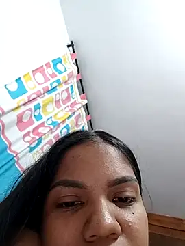 Snapshot of CloeeHills_ chatting on October 2025 03:37:01 AM CloeeHills online show from October 2025 03:37:01 AM