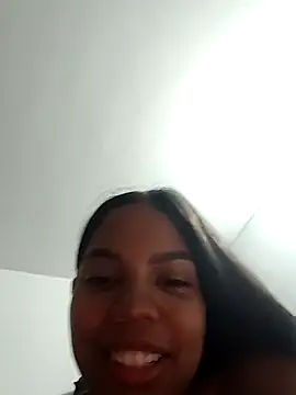 Snapshot of CloeeHills_ chatting on October 2025 03:20:02 AM CloeeHills online show from October 2025 03:20:02 AM