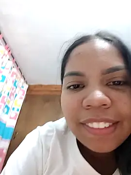 Snapshot of CloeeHills_ chatting on October 2025 06:21:01 PM CloeeHills online show from October 2025 06:21:01 PM