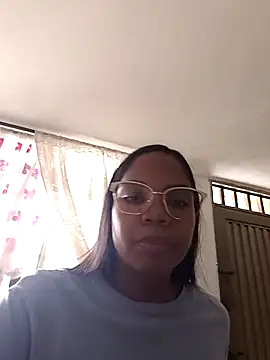 Snapshot of CloeeHills_ chatting on October 2025 09:04:02 PM CloeeHills online show from October 2025 09:04:02 PM