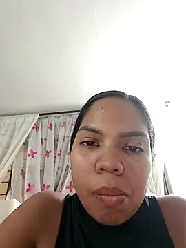 Snapshot of CloeeHills_ chatting on October 2025 02:48:01 AM CloeeHills online show from October 2025 02:48:01 AM