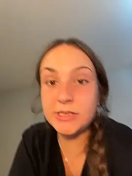 MadilynX777 online show from October 2025 09:58:02 PM