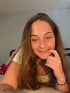 MadilynX777 online show from October 2025 09:35:02 PM