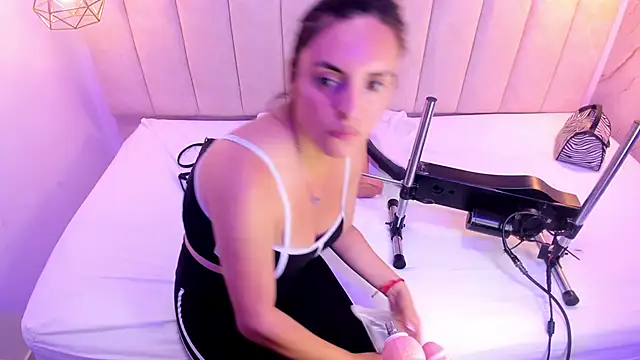 KathiHill online show from October 2025 08:06:02 PM