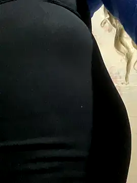 Snapshot of Cuckold-masters-dog chatting on October 2025 12:18:01 AM Cuckold-masters-dog online show from October 2025 12:18:01 AM