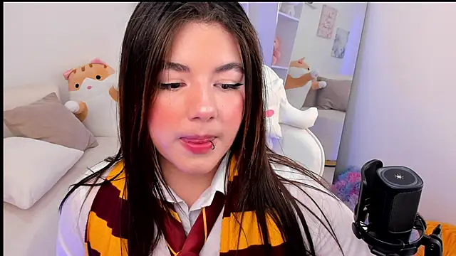 Snapshot of dolce_antonellaa chatting on October 2025 01:00:02 AM dolce antonellaa online show from October 2025 01:00:02 AM