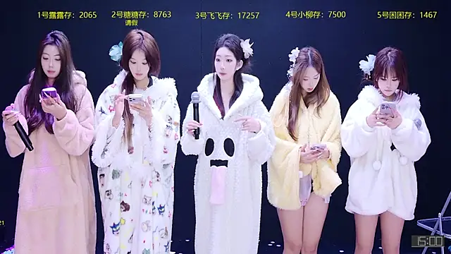 Snapshot of CrazyGirl-888 chatting on October 2025 02:31:01 PM CrazyGirl-888 online show from October 2025 02:31:01 PM