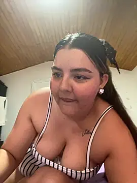 Snapshot of ValeriaS12 chatting on September 2025 06:30:02 PM ValeriaS12 online show from September 2025 06:30:02 PM
