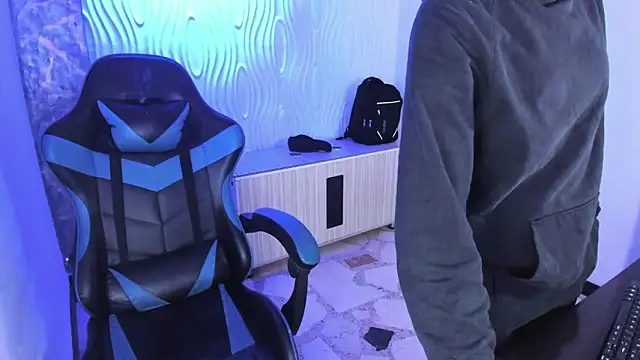 alison moon7 online show from November 2025 11:21:01 AM