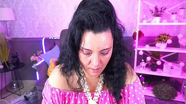 ValeryRosseee online show from October 2025 01:43:02 PM